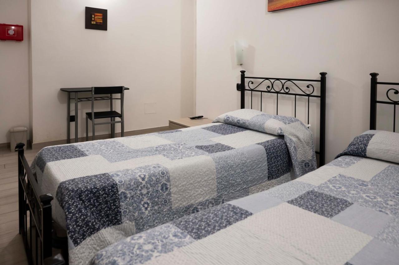 Il Giardino Dell'Eden Bed and Breakfast Acilia Buitenkant foto