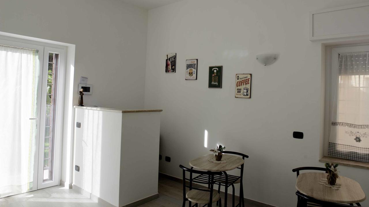 Il Giardino Dell'Eden Bed and Breakfast Acilia Buitenkant foto