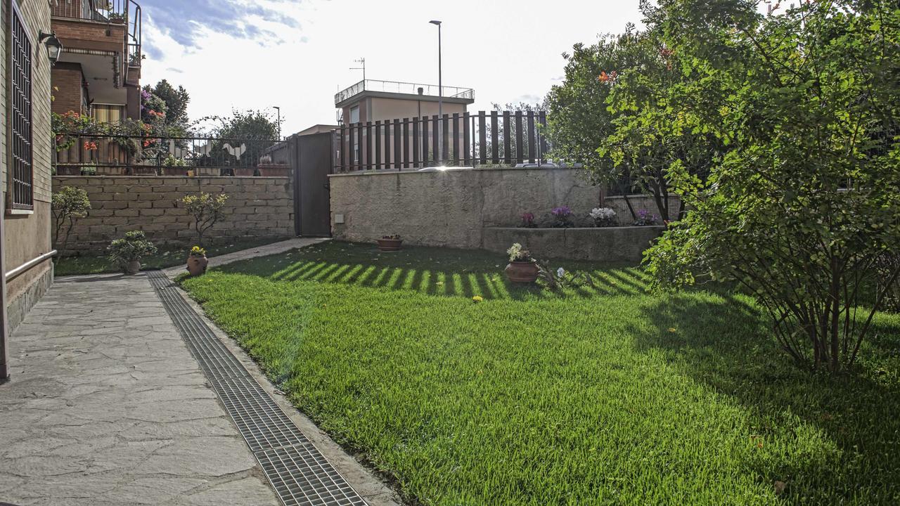 Il Giardino Dell'Eden Bed and Breakfast Acilia Buitenkant foto