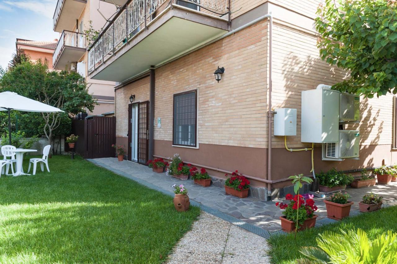 Il Giardino Dell'Eden Bed and Breakfast Acilia Buitenkant foto