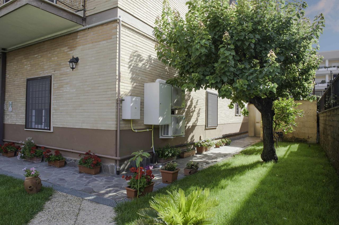 Il Giardino Dell'Eden Bed and Breakfast Acilia Buitenkant foto